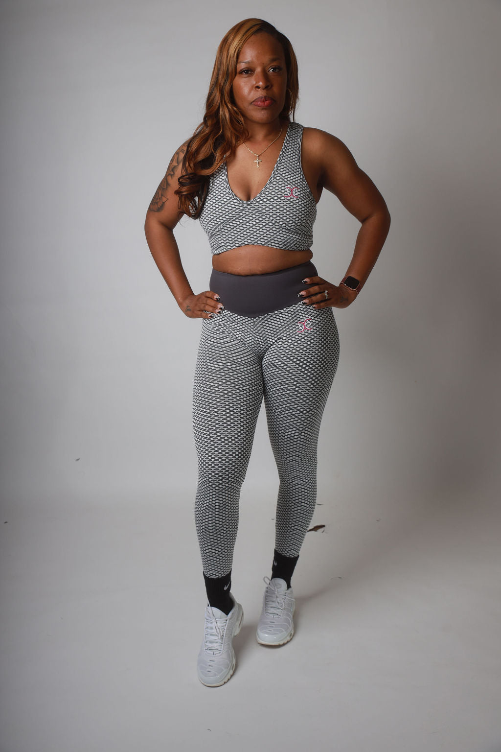 Beehive Hollow Back Set