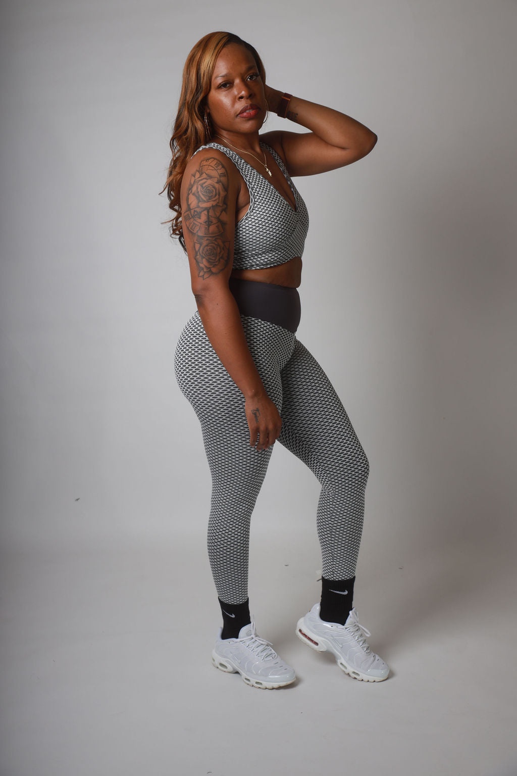 Beehive Hollow Back Set