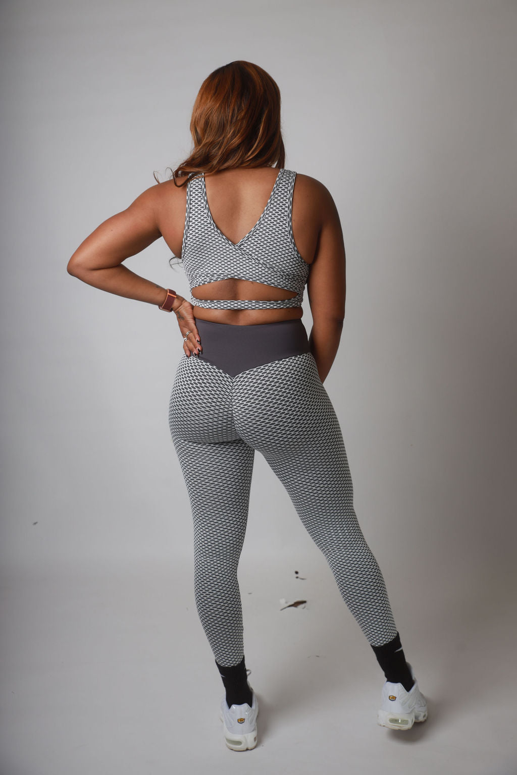 Beehive Hollow Back Set